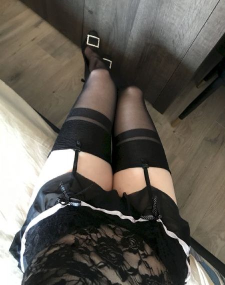 年轻的后母