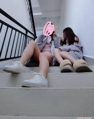 别揉我胸啊嗯上课呢动漫