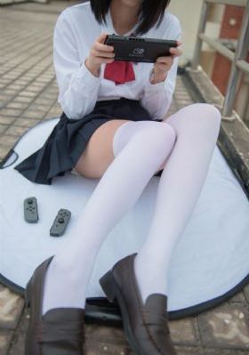 天天摸夜夜添狠狠添婷婷