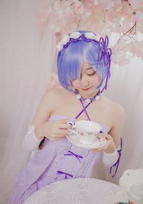 萌白酱喷水视频
