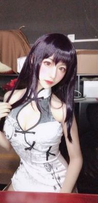 关秀媚三级露全乳