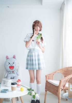 让娇妻尝试两根一起进3p视频
